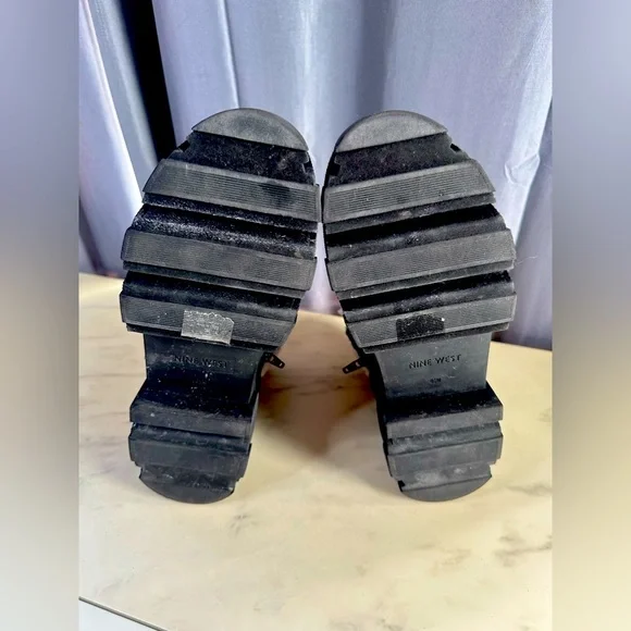 Nine West leather boots. Fleece accent. Size 8.5. Warm and fun. Worn once. - Picture 7 of 7